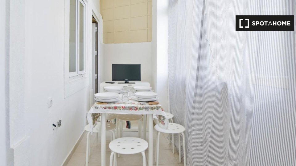 Double room Lisbon, 7 beds — photo 4