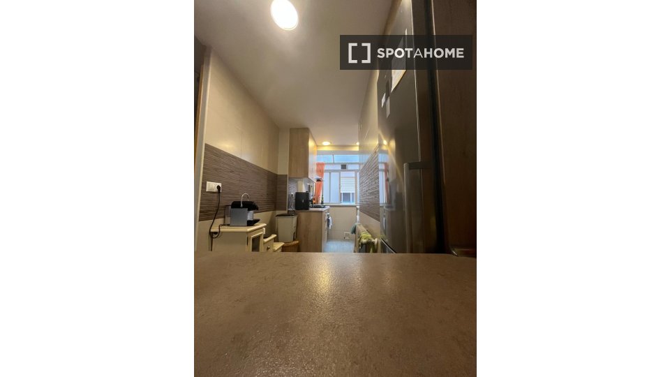 Double room Madrid, 3 beds, 75m² — photo 14