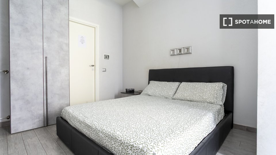 Double room Rome, 4 beds — photo 11