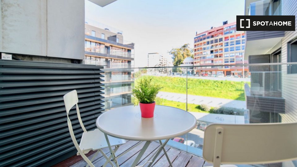 Apartment Lisbon, 2 beds, 130m² — photo 10