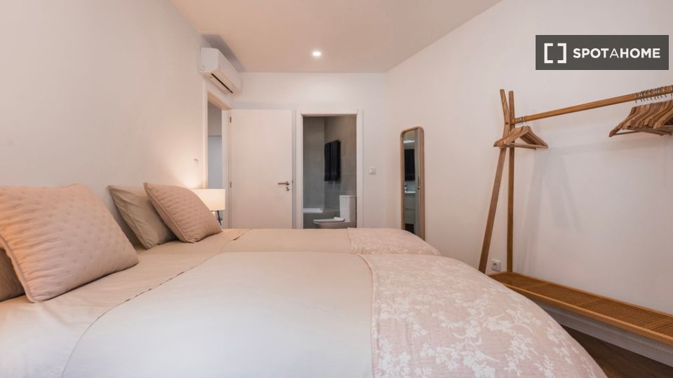 Apartment Lisbon, 2 beds — photo 4