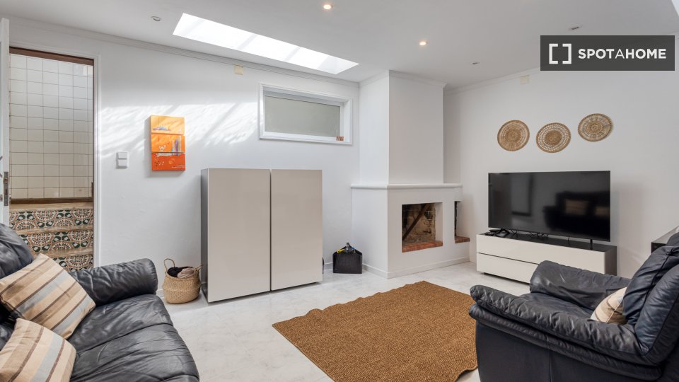 Double room Porto, 3 beds, 149m² — photo 16