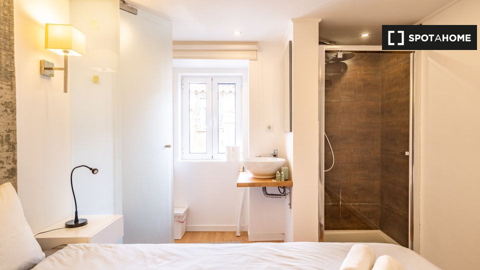 Apartment Lisbon, 1 bed — photo 18