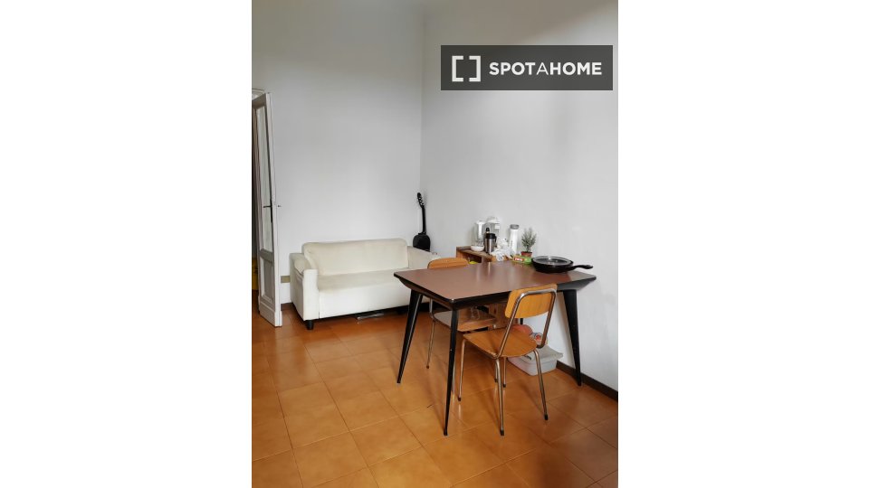 Double room Milan, 2 beds, 73m² — photo 2