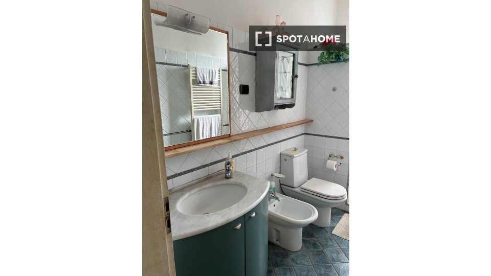 Double room Florence, 3 beds, 115m² — photo 12