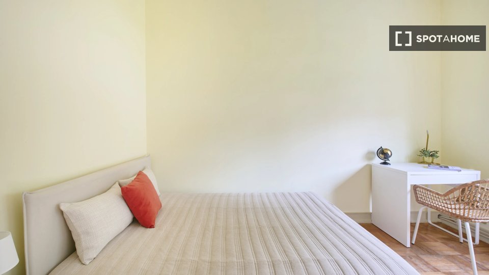 Double room Lisbon, 6 beds — photo 2