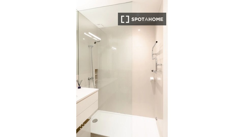 Apartment Porto, 1 bed, 51m² — photo 18