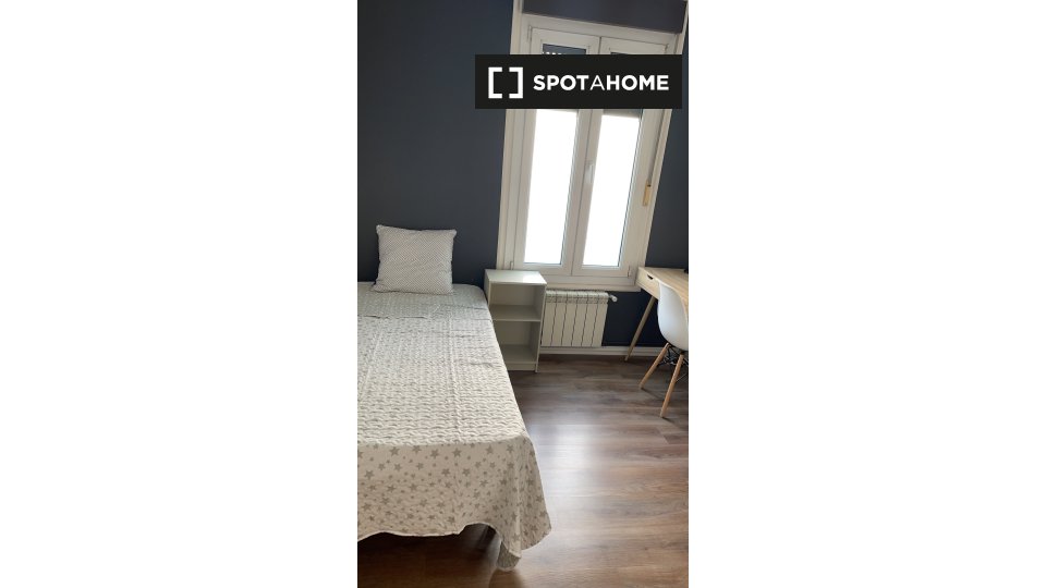 Double room Madrid, 4 beds, 98m² — photo 14