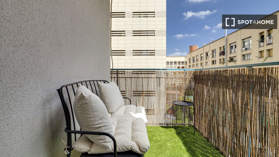 Double room Barcelona, 4 beds, 85m² — photo 25