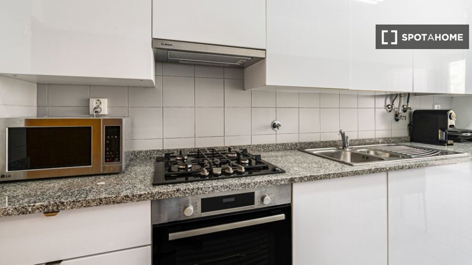 Apartment Lisbon, 3 beds — photo 14