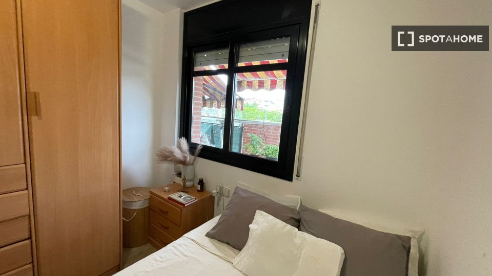 Double room Barcelona, 1 bed, 100m² — photo 4