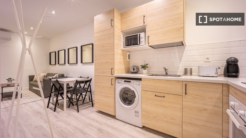 Double room Madrid, 2 beds, 60m² — photo 4