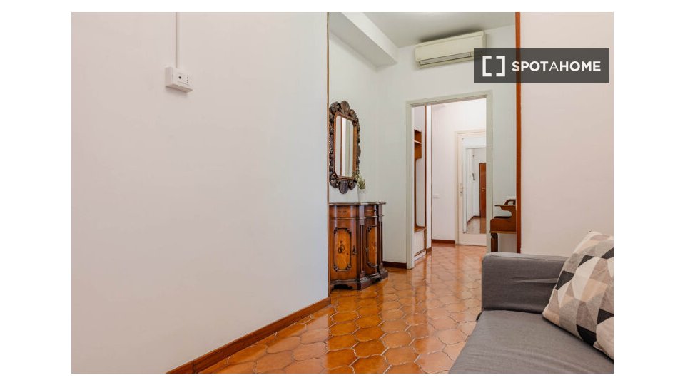 Double room Milan, 3 beds — photo 10
