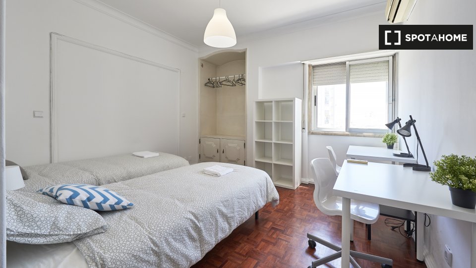 Double room Lisbon, 8 beds — photo 10