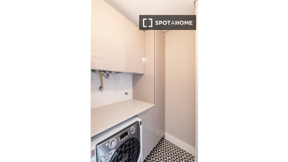 Apartment Porto, 1 bed, 105m² — photo 15