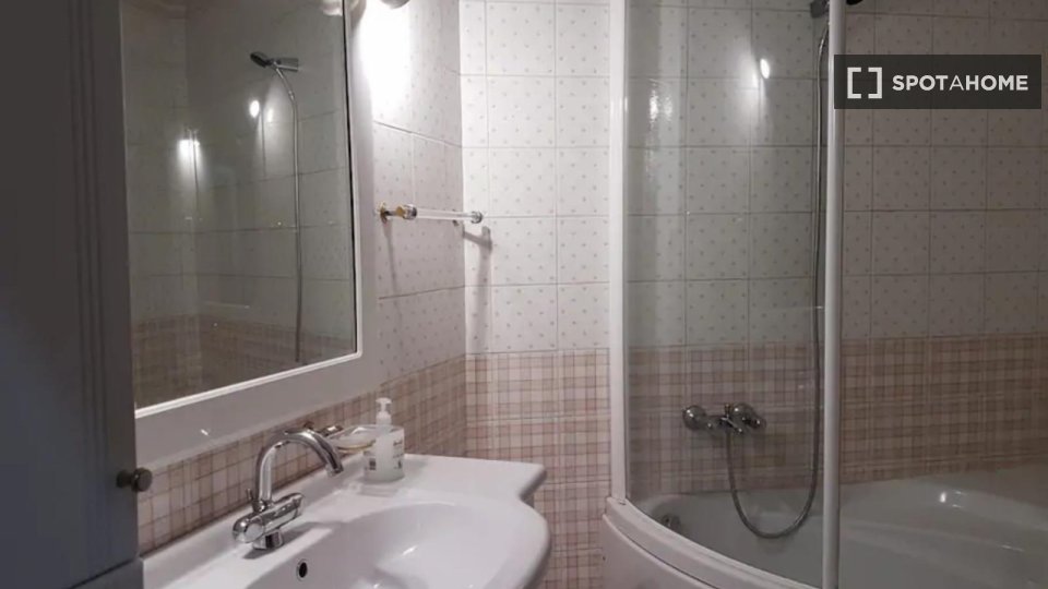 Apartment Lisbon, 3 beds, 80m² — photo 7