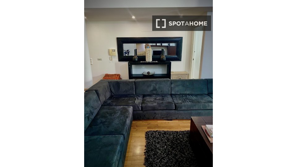 Apartment Lisbon, 3 beds, 160m² — photo 17
