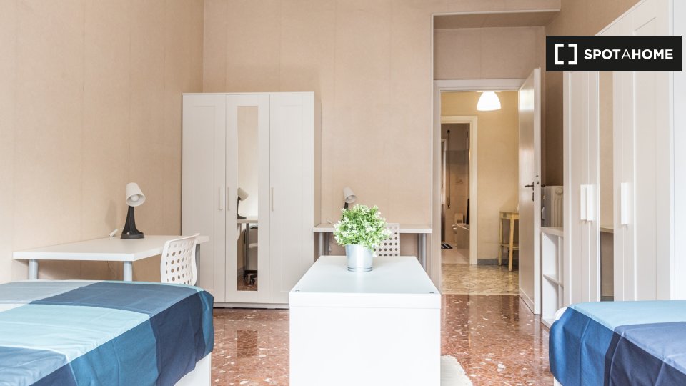 Double room Rome, 4 beds — photo 5