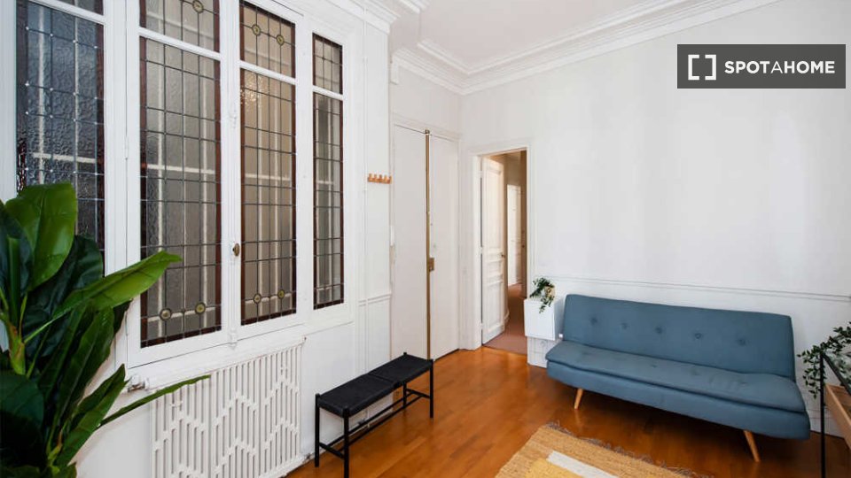 Double room Paris, 7 beds, 220m² — photo 3