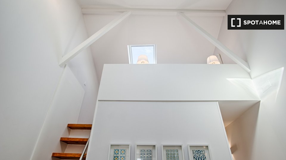 Apartment Lisbon, 2 beds — photo 28