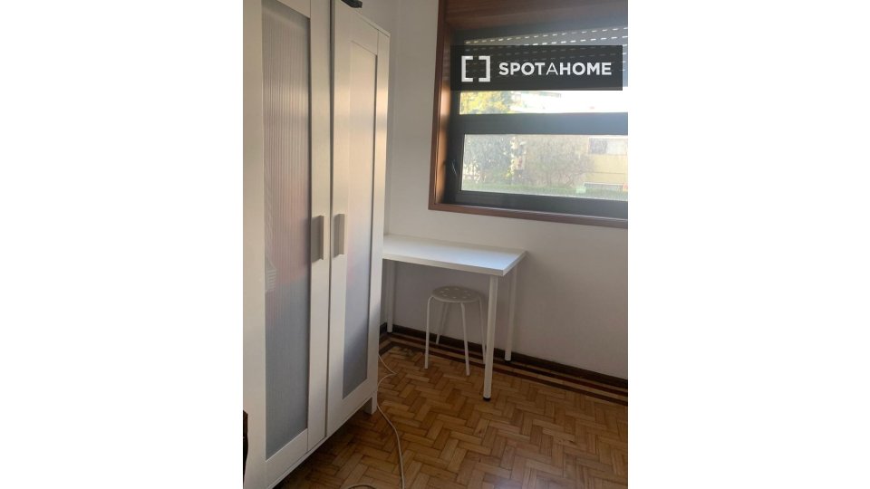 Double room Porto, 6 beds, 200m² — photo 2