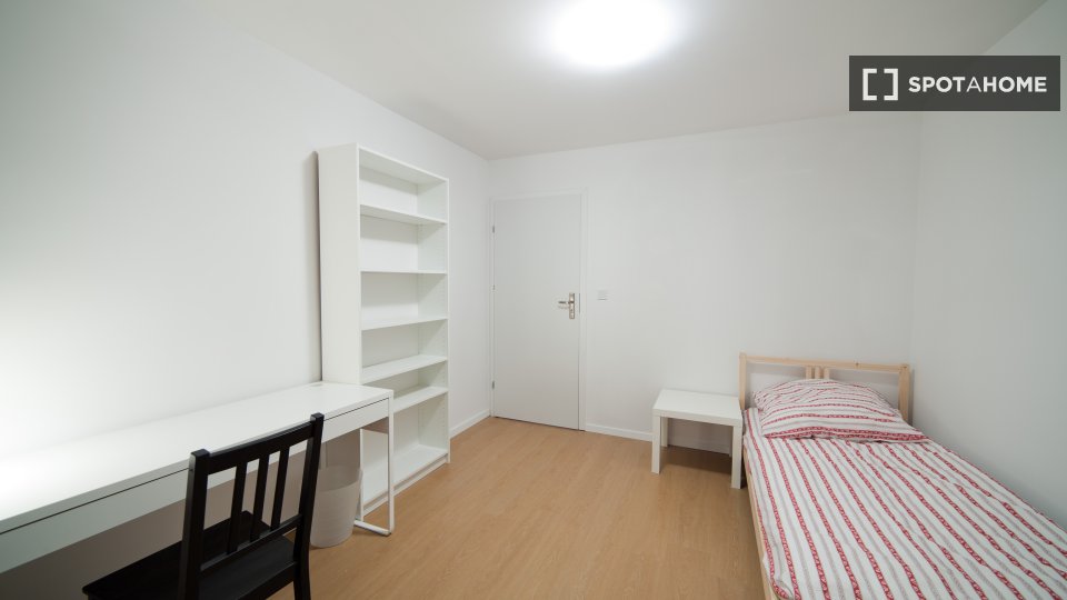 Double room Munich, 4 beds, 102m² — photo 9