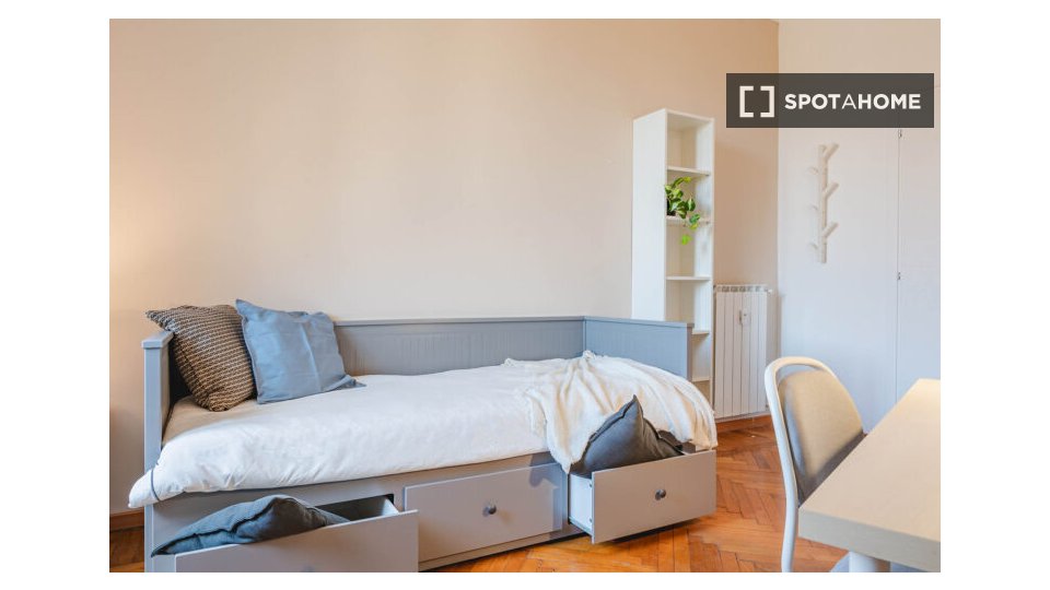 Double room Milan, 5 beds — photo 13