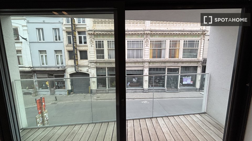 Apartment Brussels, 2 beds, 92m² — photo 2