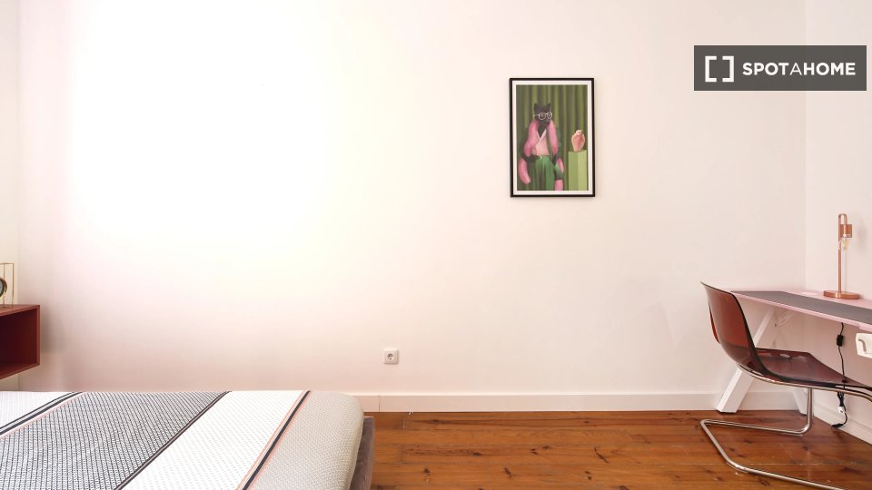 Double room Lisbon, 13 beds — photo 12