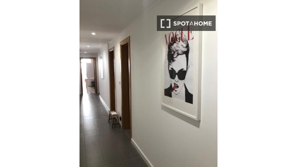 Double room Lisbon, 6 beds, 150m² — photo 9