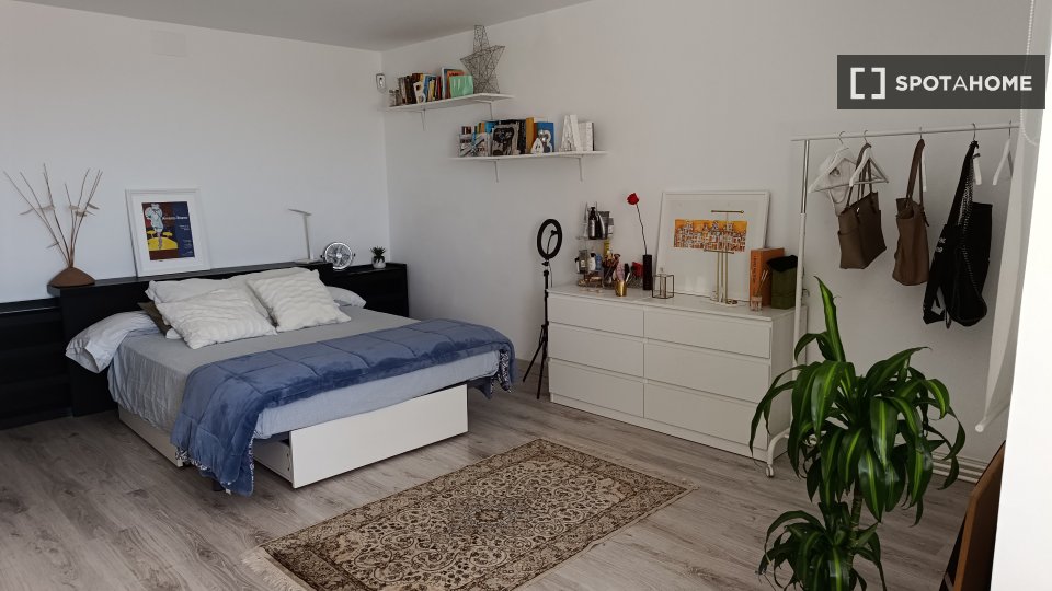 Habitación en piso compartido en Sant Andreu de Llavaneres.