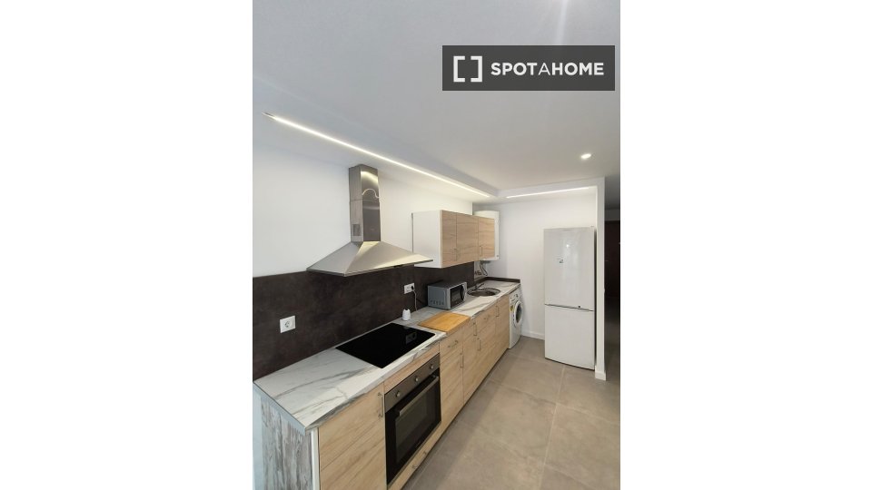 Double room Granada, 2 beds — photo 9