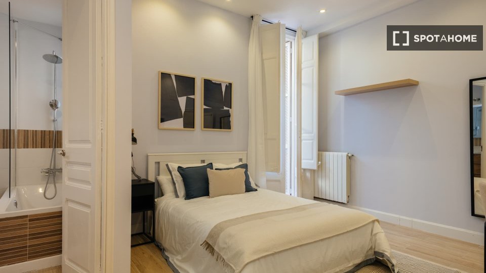 Double room Barcelona, 7 beds — photo 11