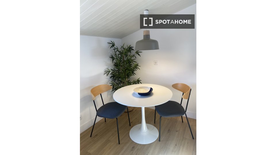 Apartment mono Lisbon, 45m² — photo 10