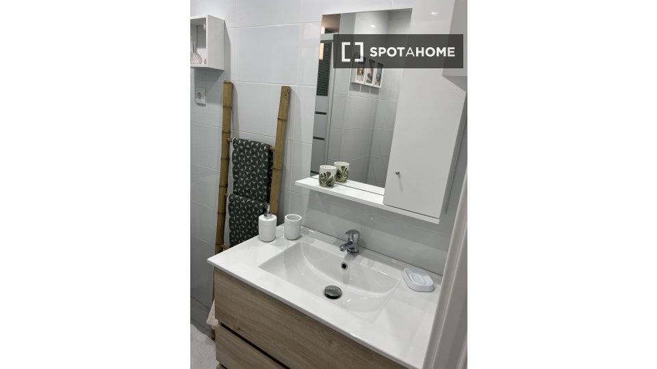 Apartment mono Lisbon, 50m² — photo 8