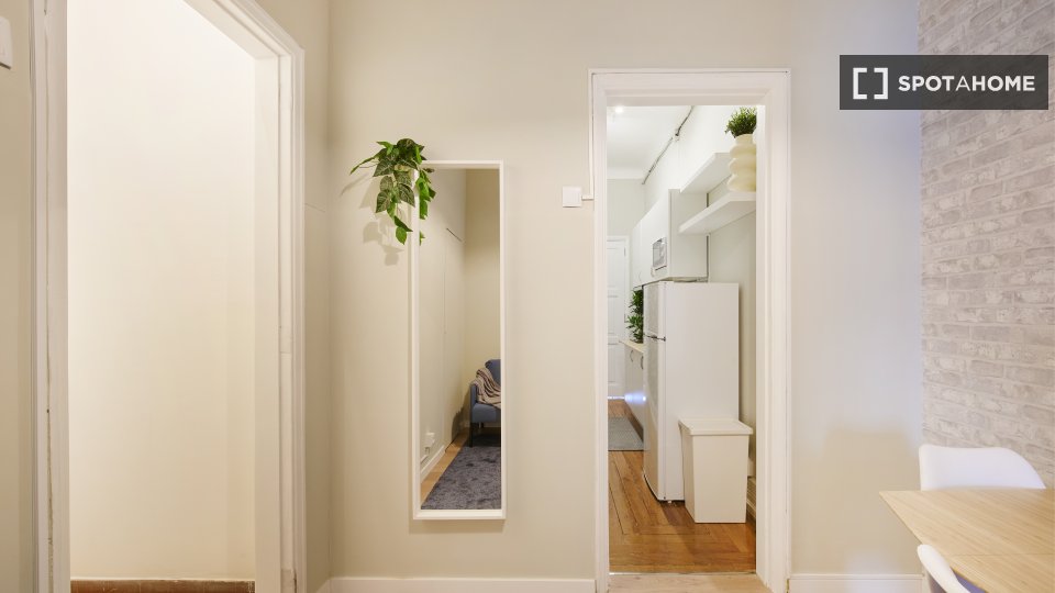 Apartment Lisbon, 1 bed — photo 5