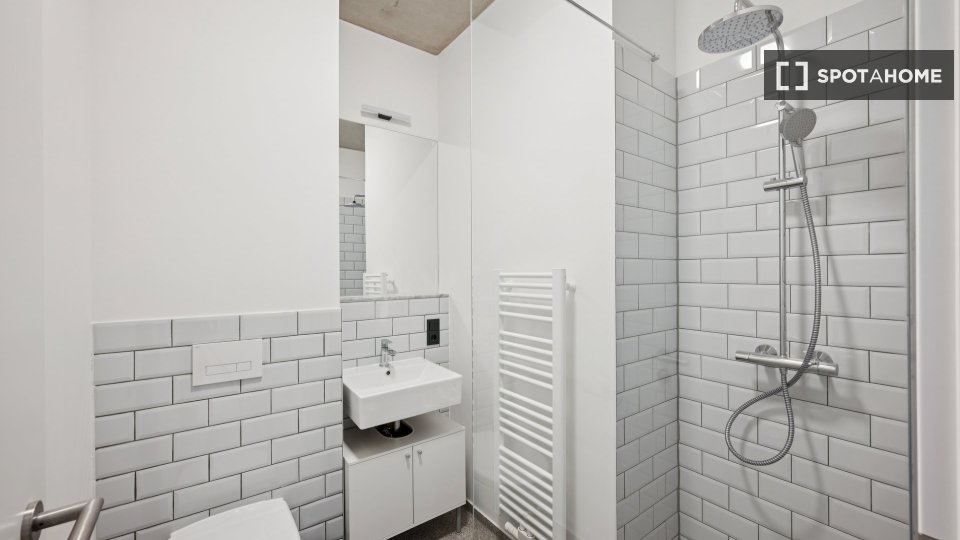 Double room Berlin, 3 beds, 56m² — photo 14