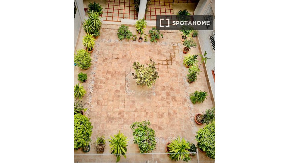 Apartment Malaga, 2 beds, 70m² — photo 2