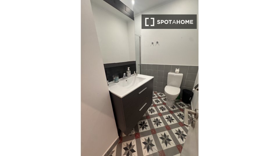 Apartment mono Lisbon, 60m² — photo 3