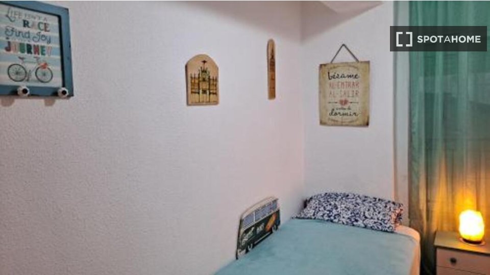 Apartment Valencia, 3 beds, 88m² — photo 2