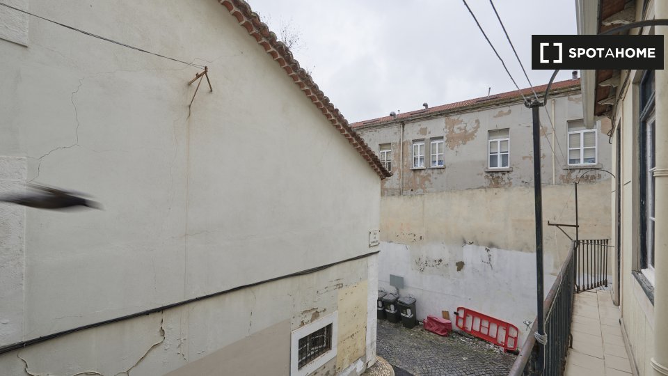 Double room Lisbon, 4 beds — photo 26