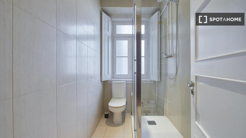 Double room Lisbon, 8 beds — photo 6