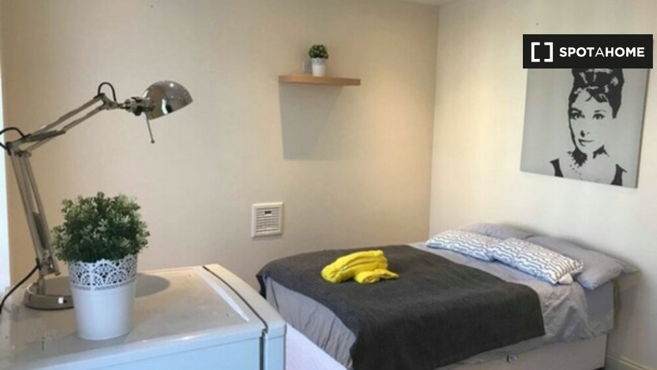 Double room London, 13 beds — photo 1