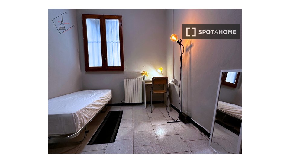 Double room Turin, 3 beds — photo 47