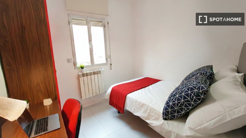 Double room Madrid, 4 beds — photo 26