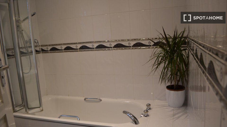 Apartment London, 5 beds, 143m² — photo 2