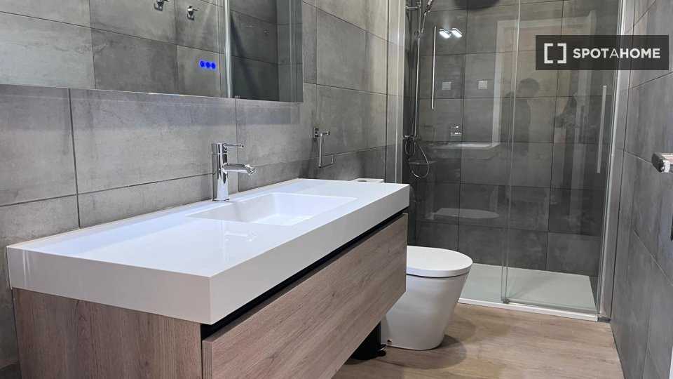 Double room Lisbon, 6 beds, 160m² — photo 28