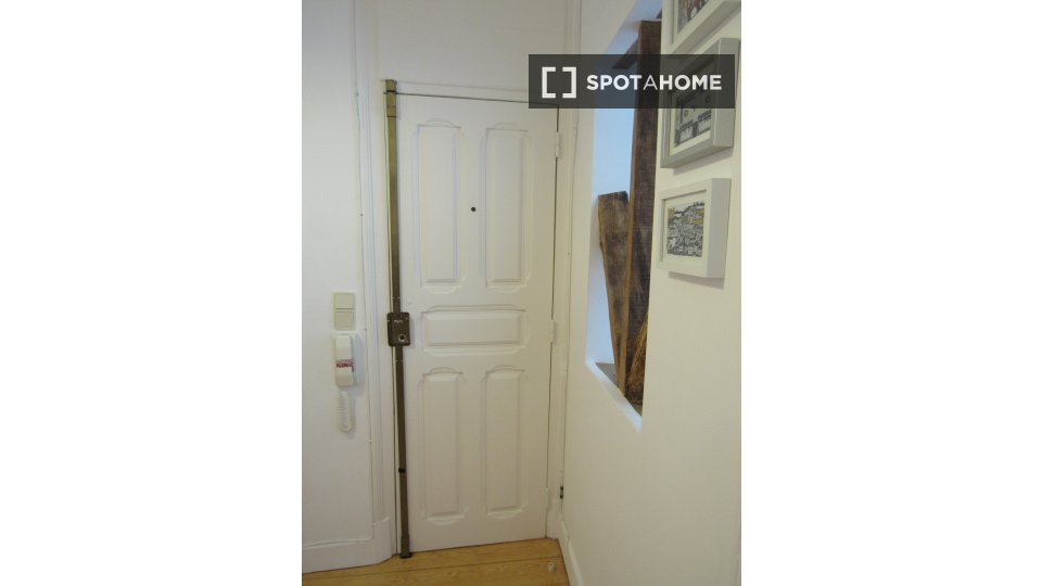 Apartment mono Lisbon, 32m² — photo 13
