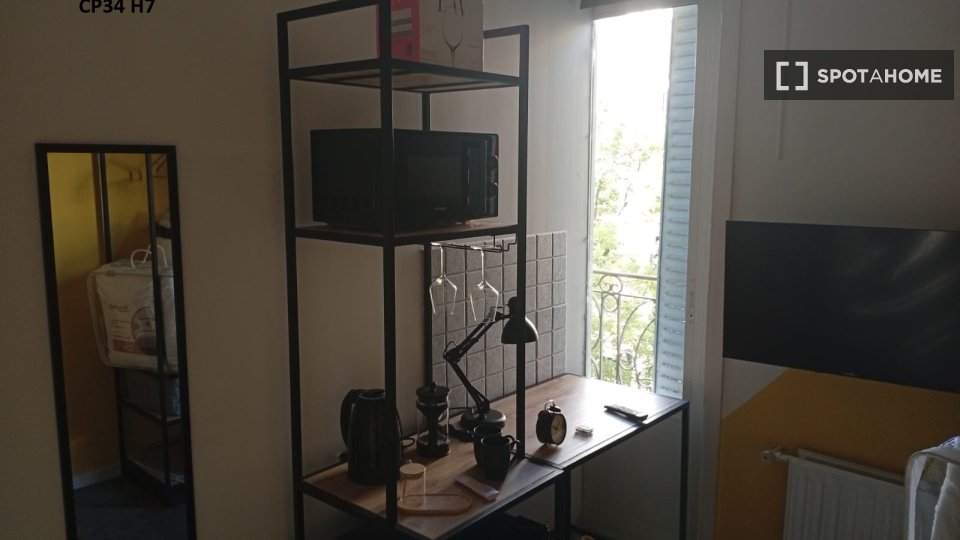 Double room Madrid, 8 beds — photo 14