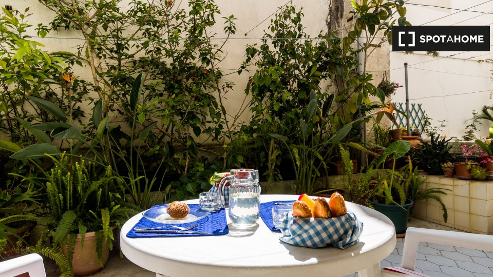 Apartment Lisbon, 1 bed, 70m² — photo 18